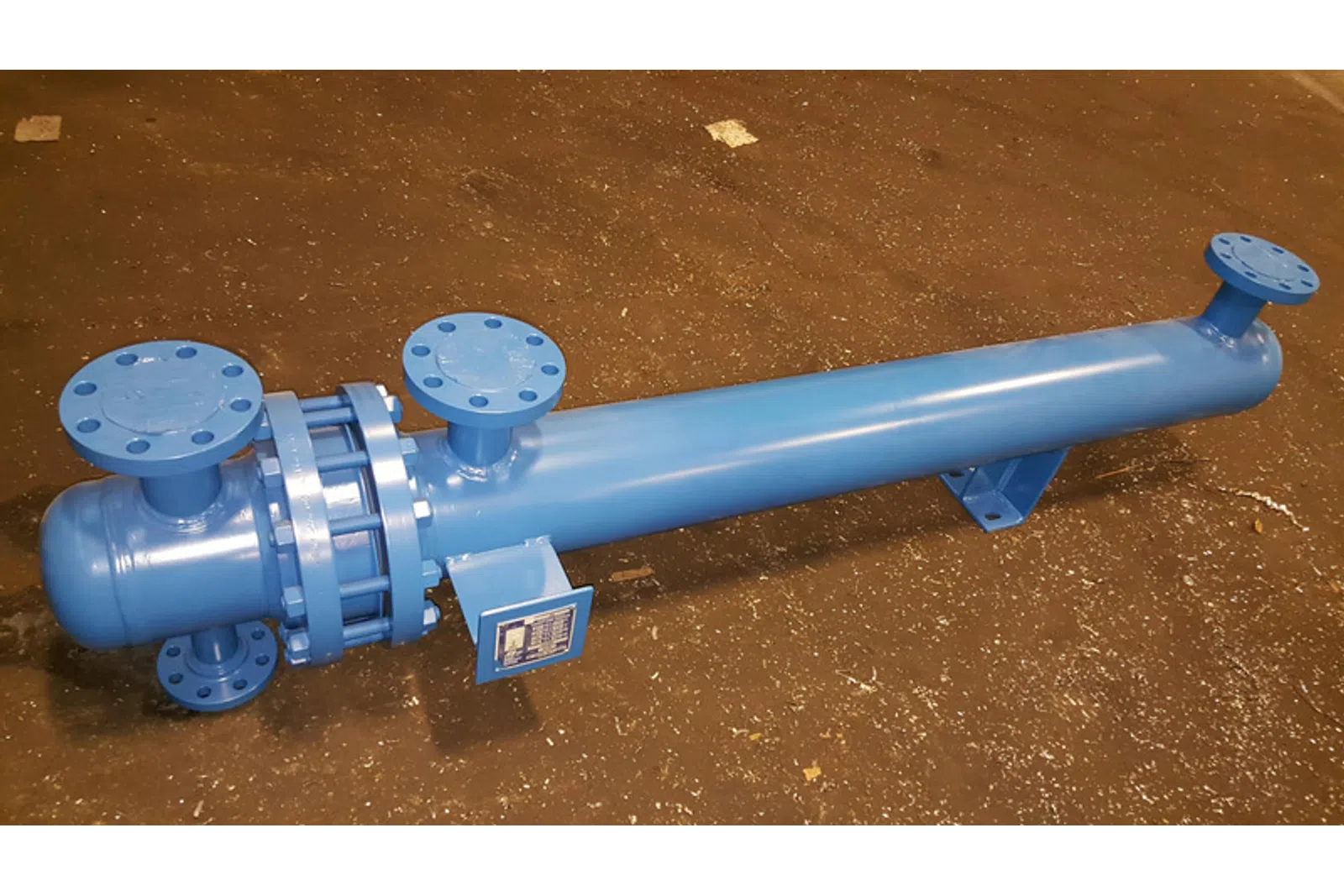 a blue toy gun