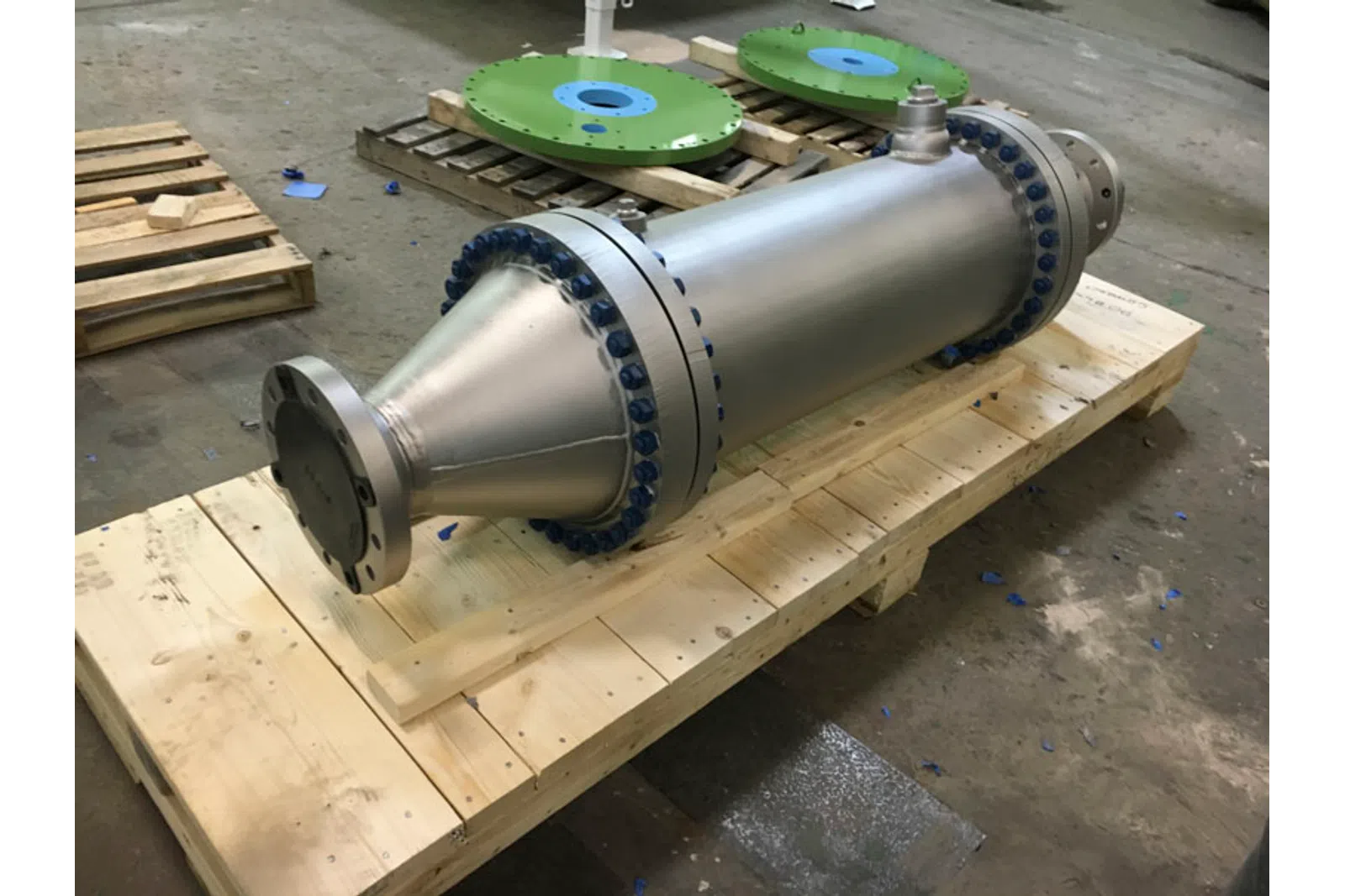 a machine on a wood board