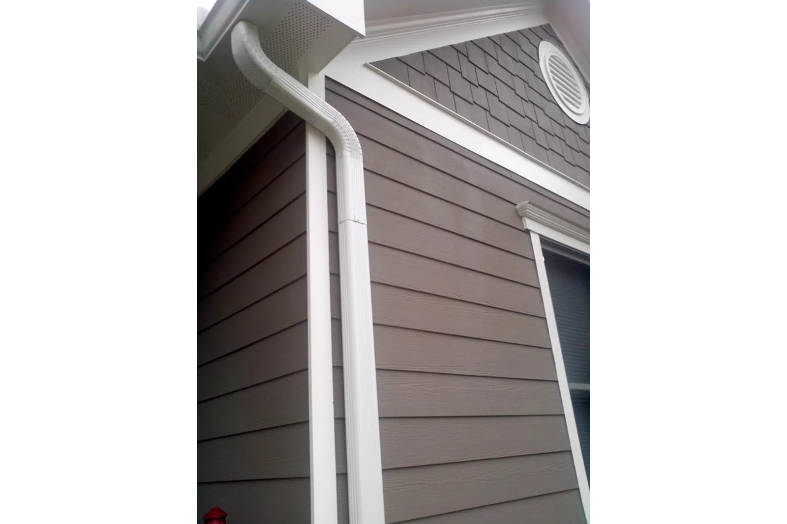 a white pole with a white pole