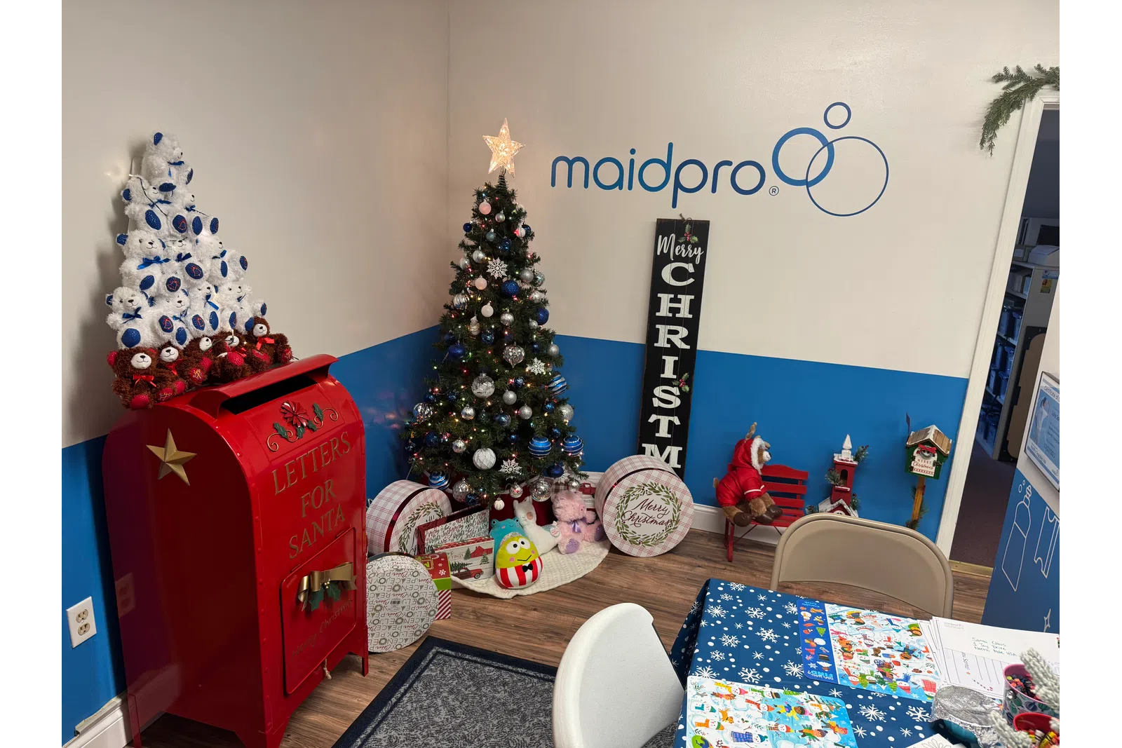 Christmas decorations around the office at MaidPro Tyngsborough