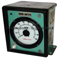 Aeroquip branded SIS MTR analog speedometer measuring up to 90 MPH in a green and black metal box.