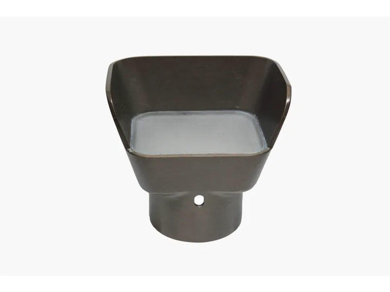 a black hat with a white background