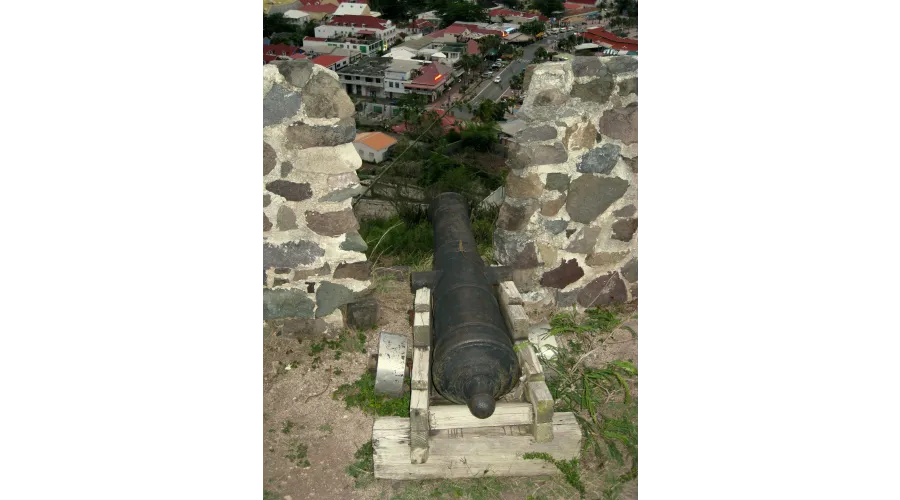 You say Sint Maarten, I say Saint-Martin