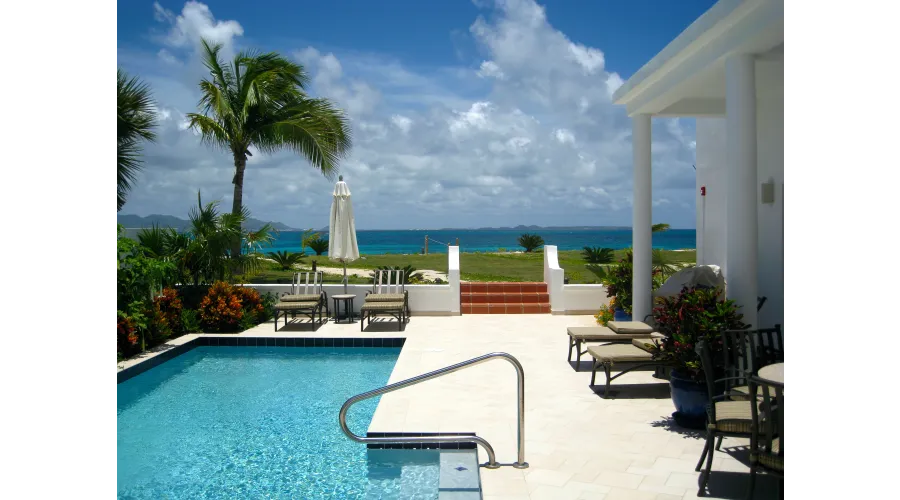 You say Sint Maarten, I say Saint-Martin