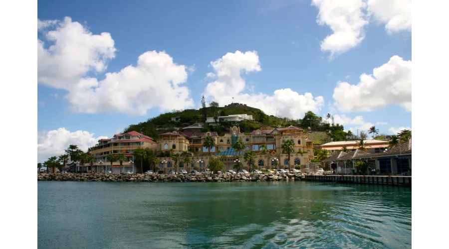 You say Sint Maarten, I say Saint-Martin