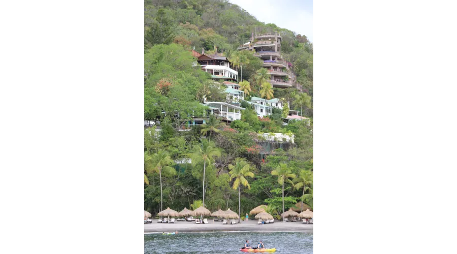 Beach+Mountains+Jungle=Anse Chastanet