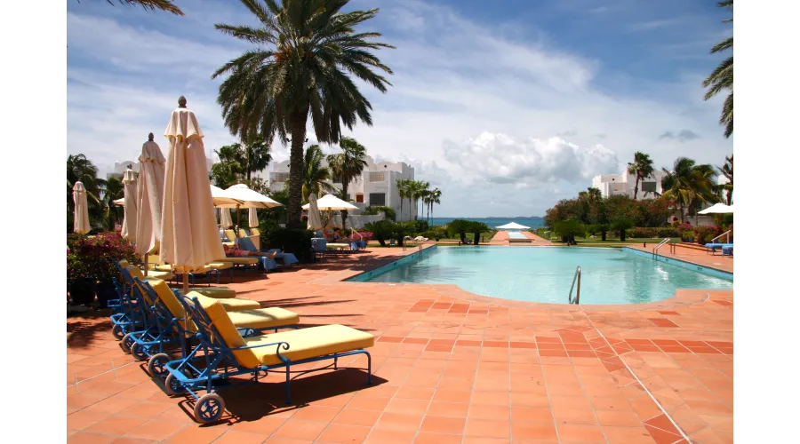 You say Sint Maarten, I say Saint-Martin