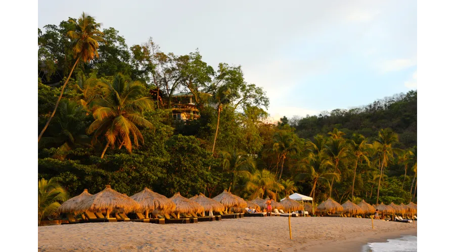 Beach+Mountains+Jungle=Anse Chastanet