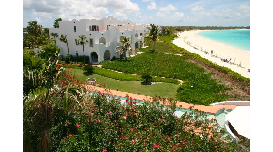 You say Sint Maarten, I say Saint-Martin