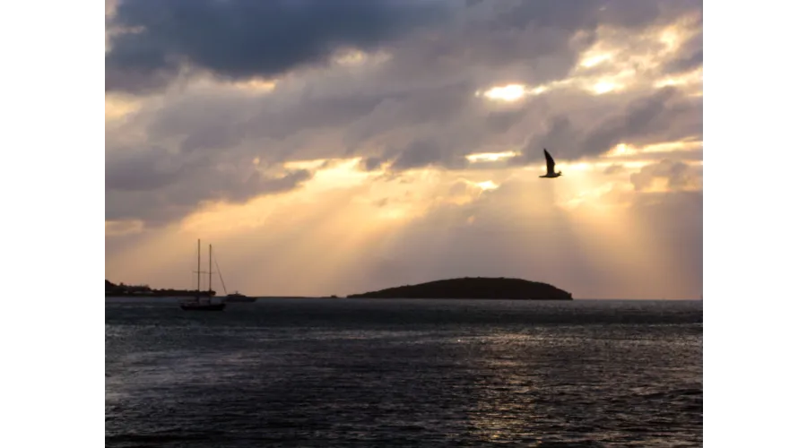 You say Sint Maarten, I say Saint-Martin