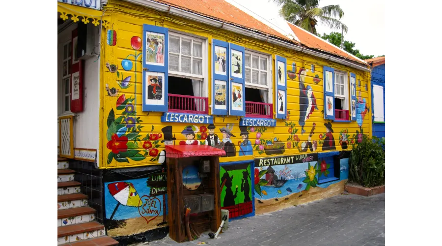 You say Sint Maarten, I say Saint-Martin