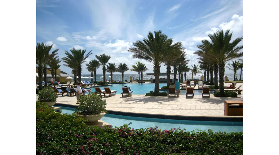 You say Sint Maarten, I say Saint-Martin