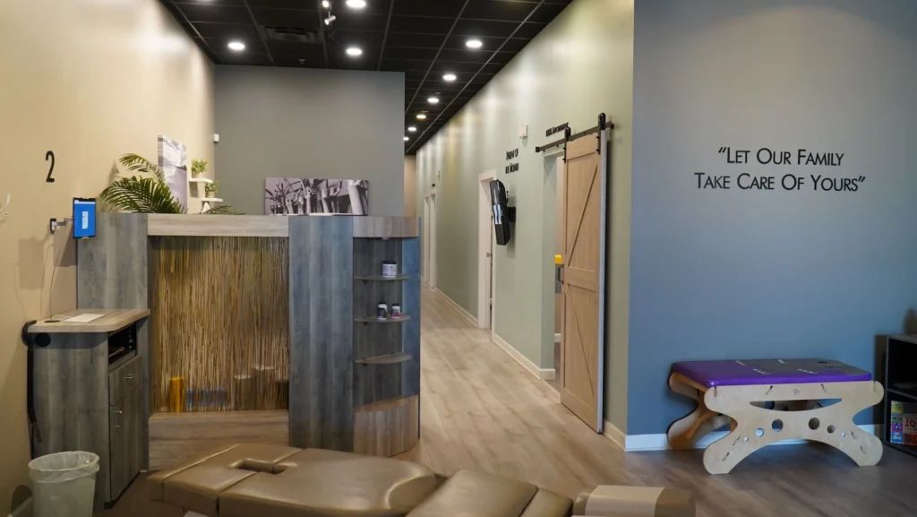 100% Chiropractic office entrance