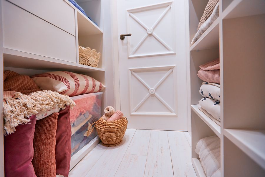 Triangular Closet - Photos & Ideas