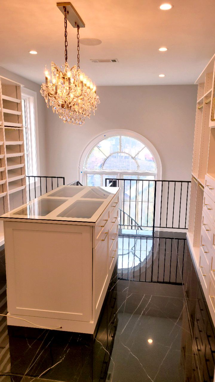 Two-Story Walk-In Closets: Luxury, Functionality, and Design Inspiration 