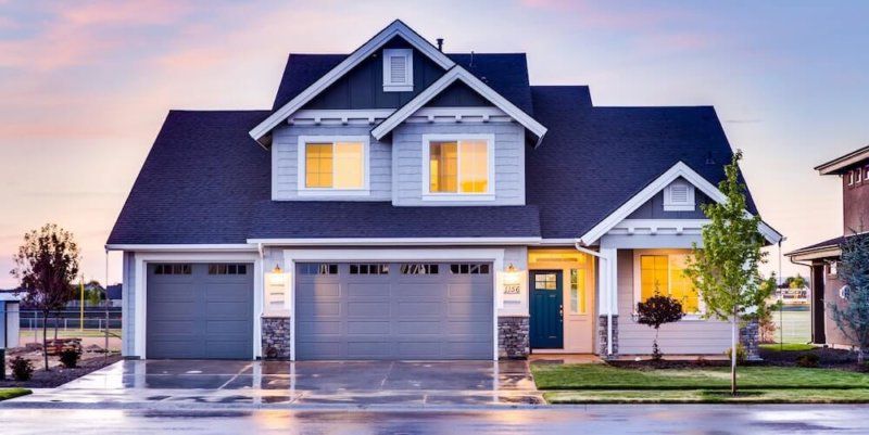 5 Signs Your Garage Door Needs a Professional Inspection