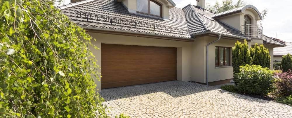 What to Do When Your Garage Door Won't Open: Emergency Tips