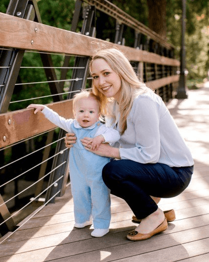 Sara Cain picture with son