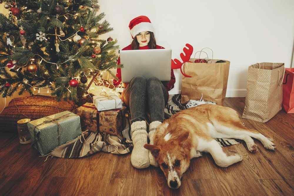 Holiday Shopping: 3 Fast Tips for Businesses Marketing Online