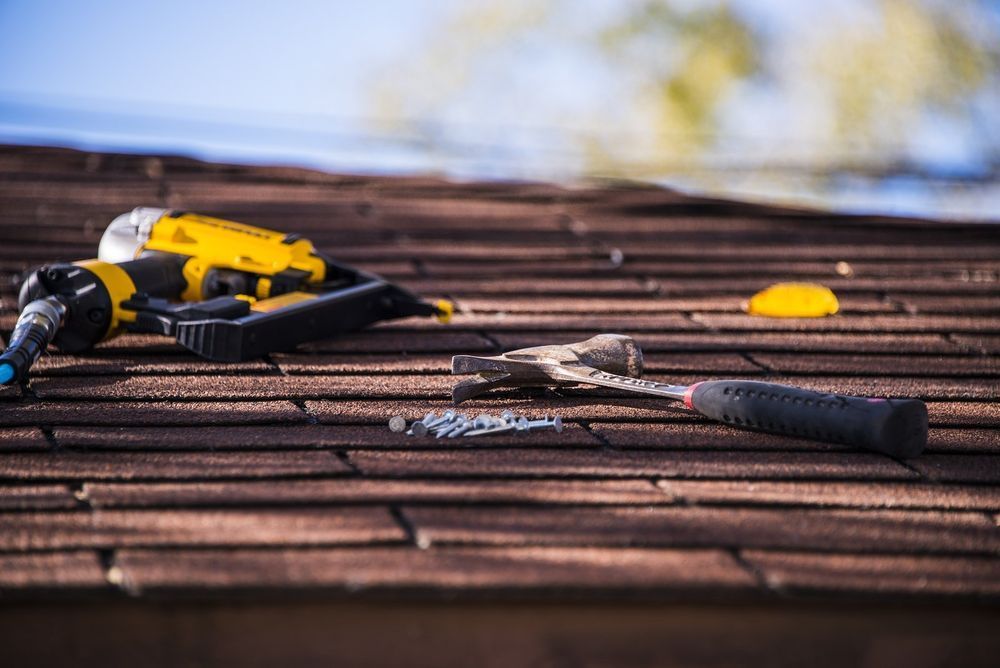 3 Tips for Roofing Contractor Marketing on Social Media