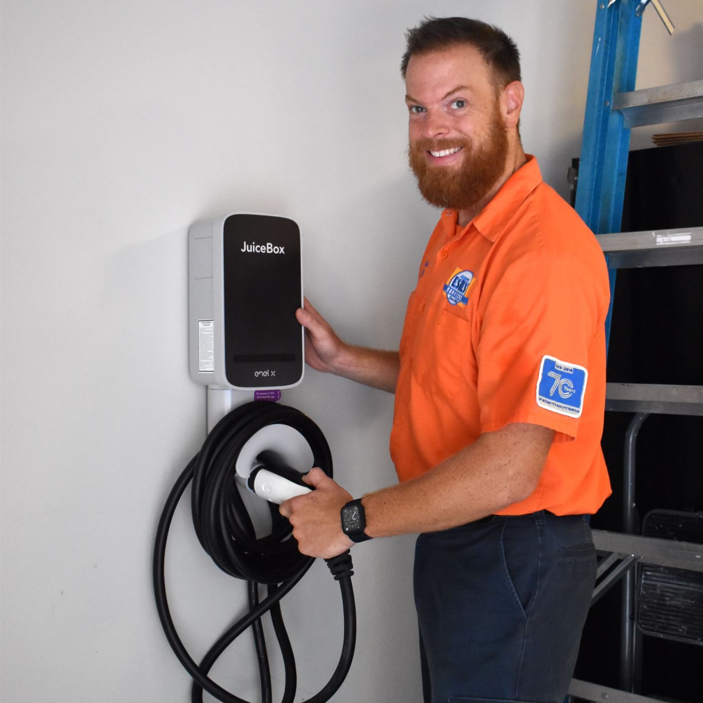 Estes Electrician Installing an Electric Vehicule Charger