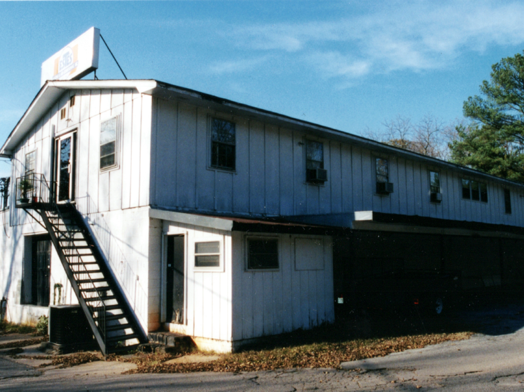 Estes Services first location in 1949