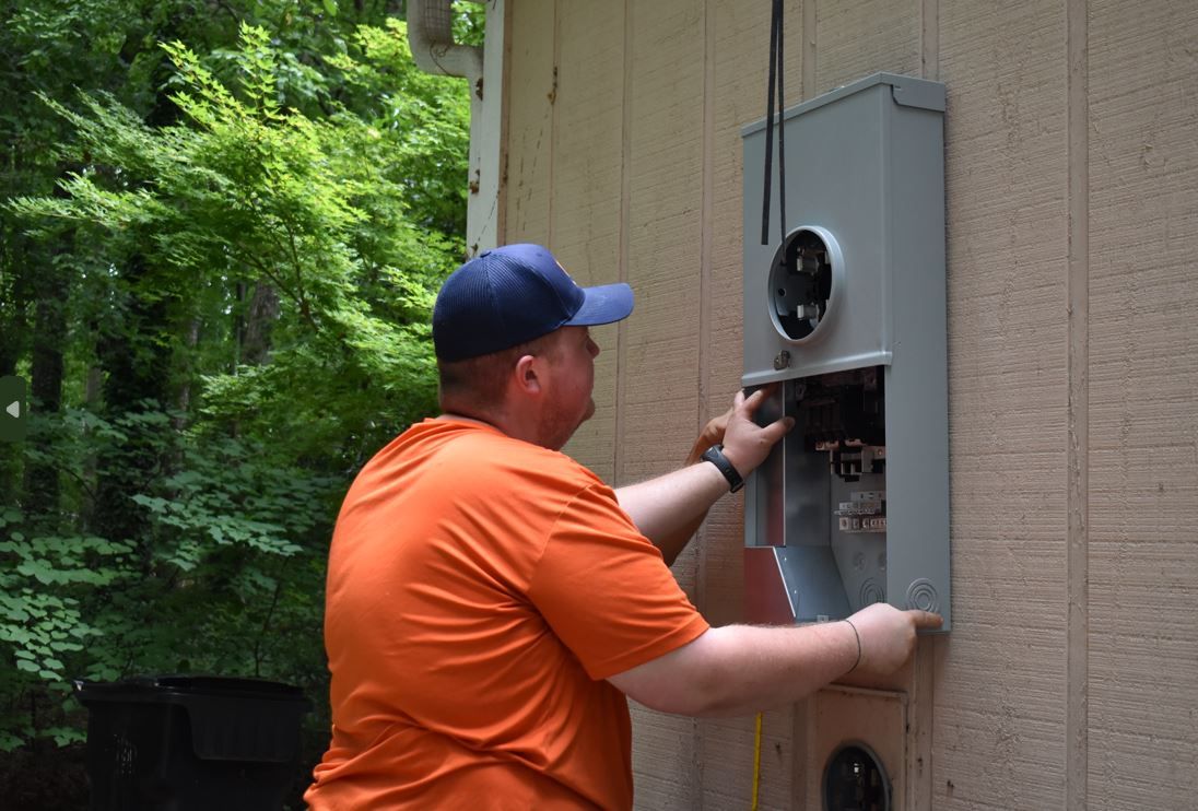 Electrical panel replacement. Estes Services Electricians. Licensed. Warranty