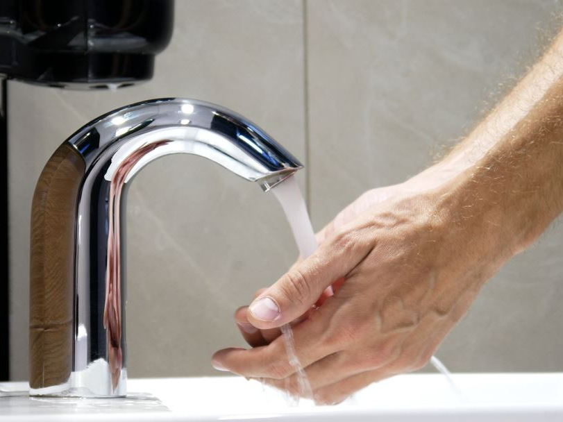 Touchless Faucets that can be installed by Estes Plumbing Services