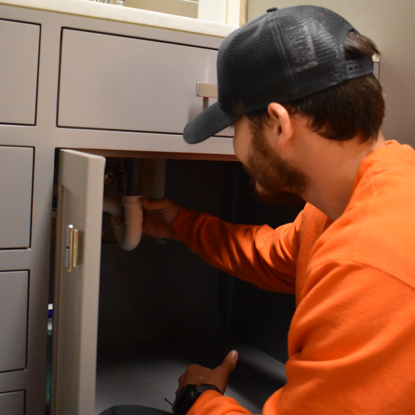 Estes Plumber Fixing a Stuck Water Shut-Off Valve