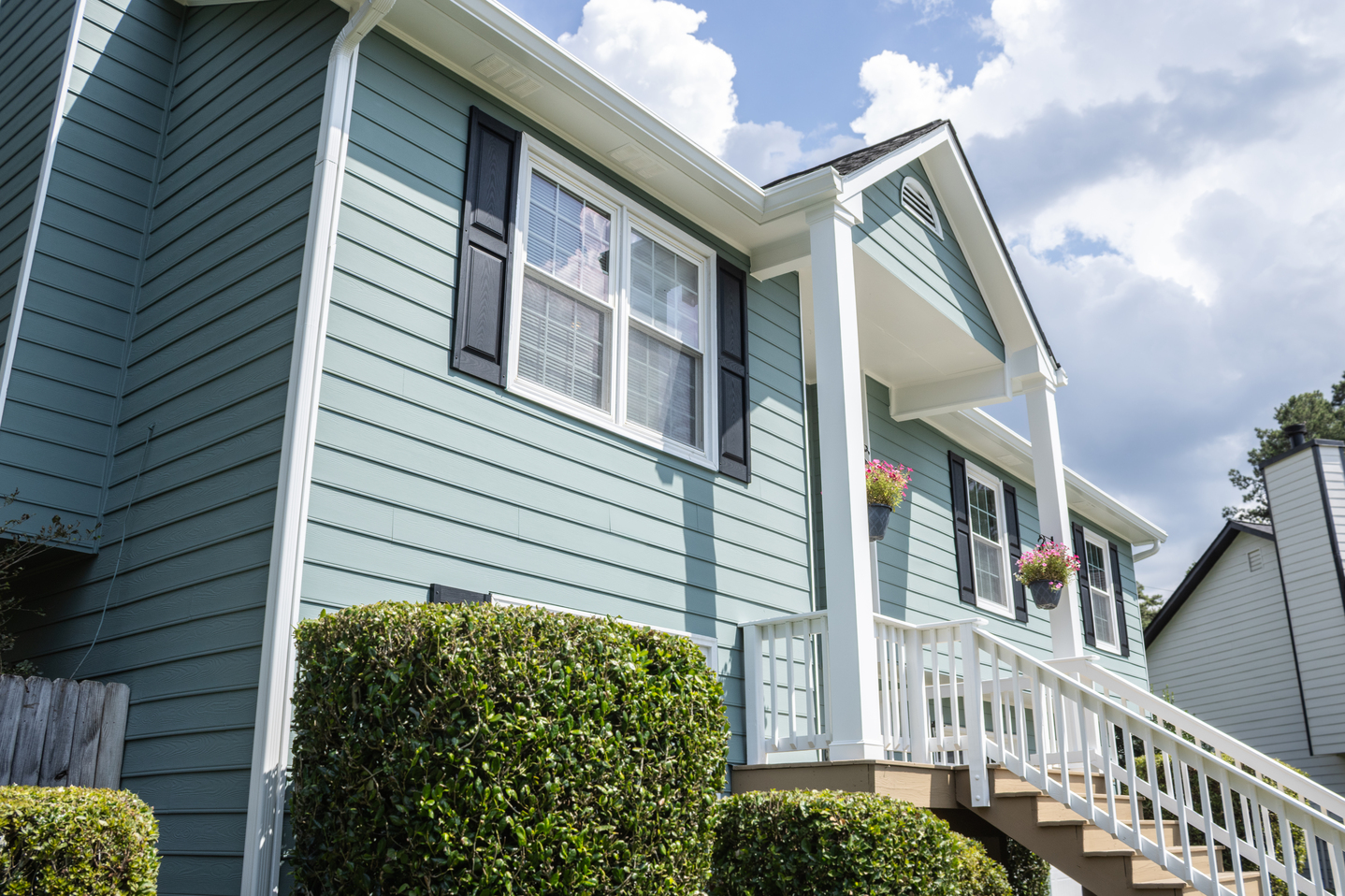 Traditional siding color choice service in Marietta, GA by Nelson Exteriors