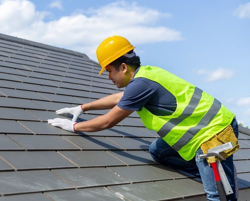 what is the longest lasting roof material