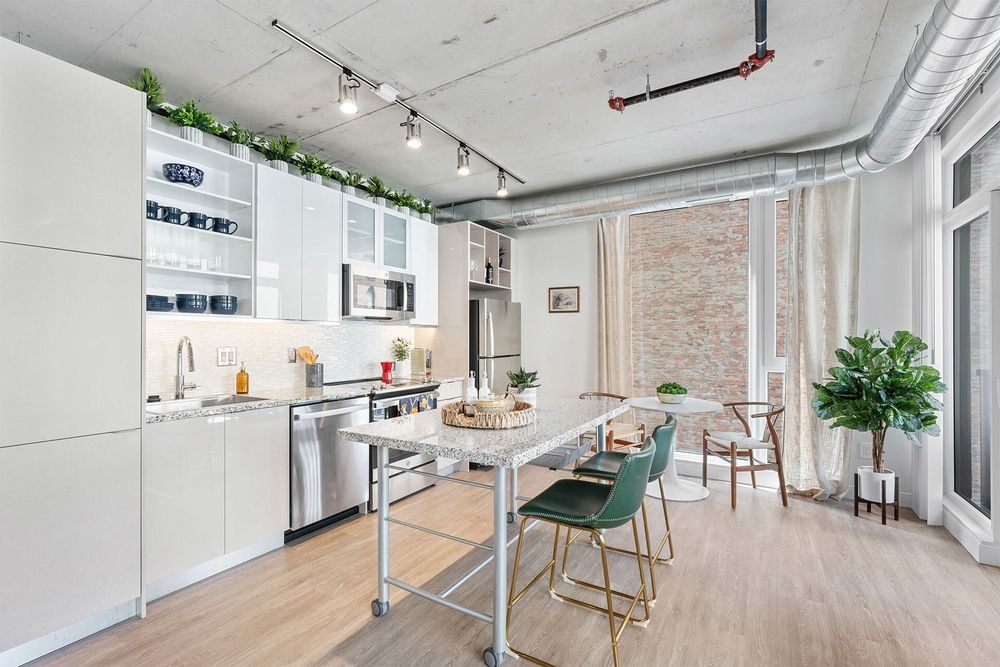 Skyline 776 Custom Apartment Quartz Countertops