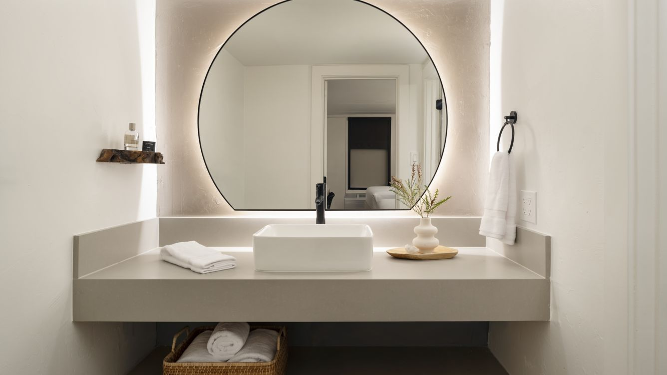 Sky Rock, a Tribute Portfolio Property by Marriott Hotels Custom Quartz Vanity Top