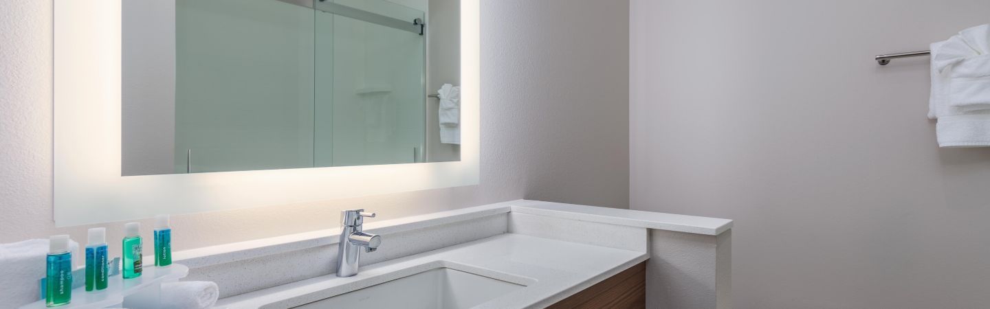 Holiday Inn Express Custom Vanity Top