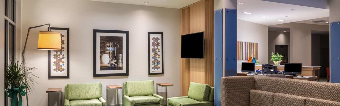 Holiday Inn Express Business Center Millwork