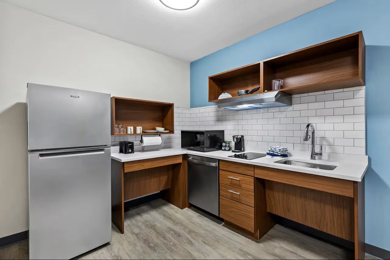 Everhome Suites by Choice Custom Kitchen Millwork and Quartz Countertops