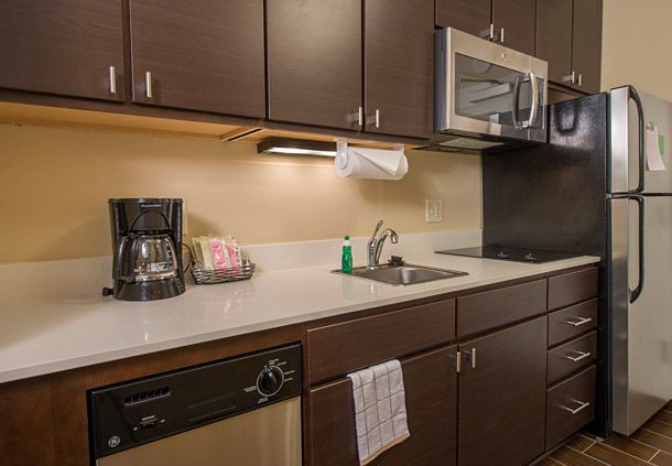 TownePlace Suites by Marriott Custom Guest Kitchen Countertops