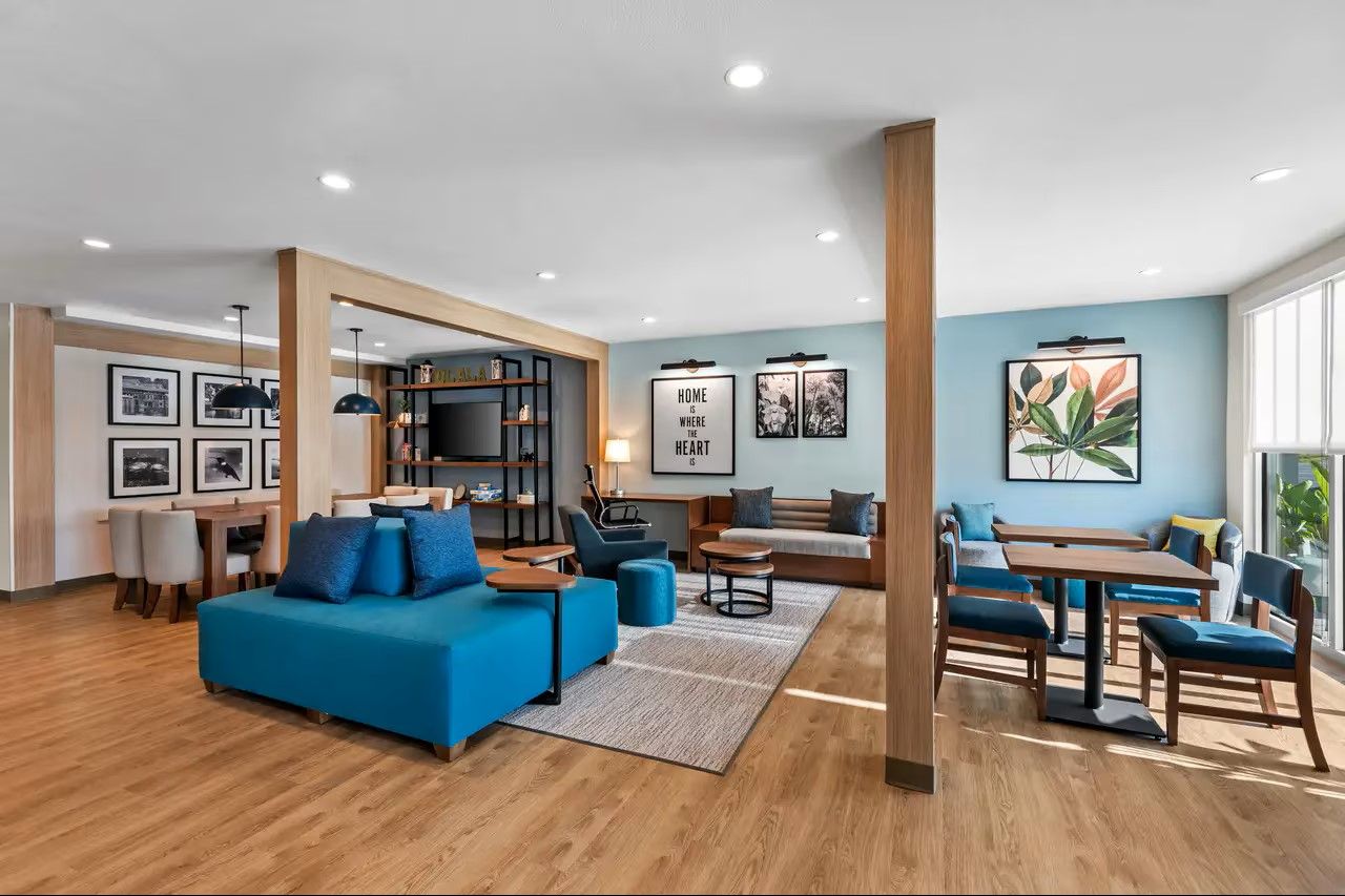 Everhome Suites by Choice Custom Lobby Archway Millwork