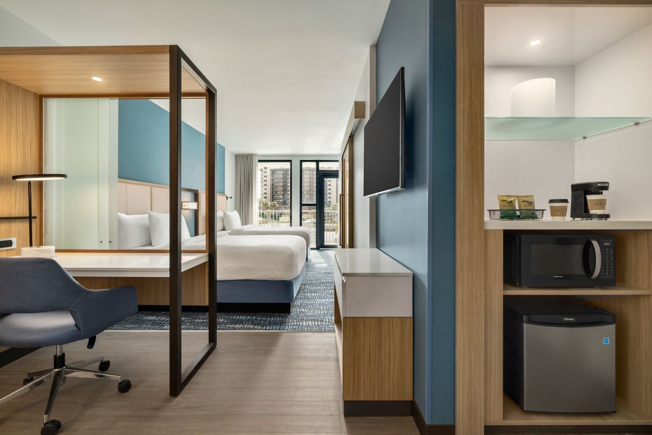 Springhill Suites by Marriott Custom Guest Bedroom Drybar Quartz