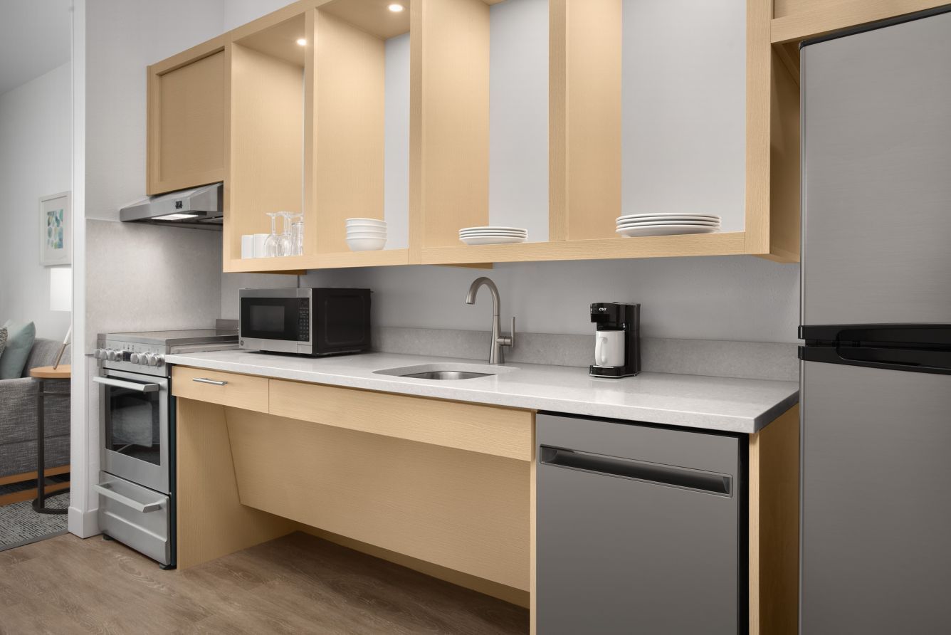 TownePlace Suites Custom Guestroom Kitchen Counters and Cabinets