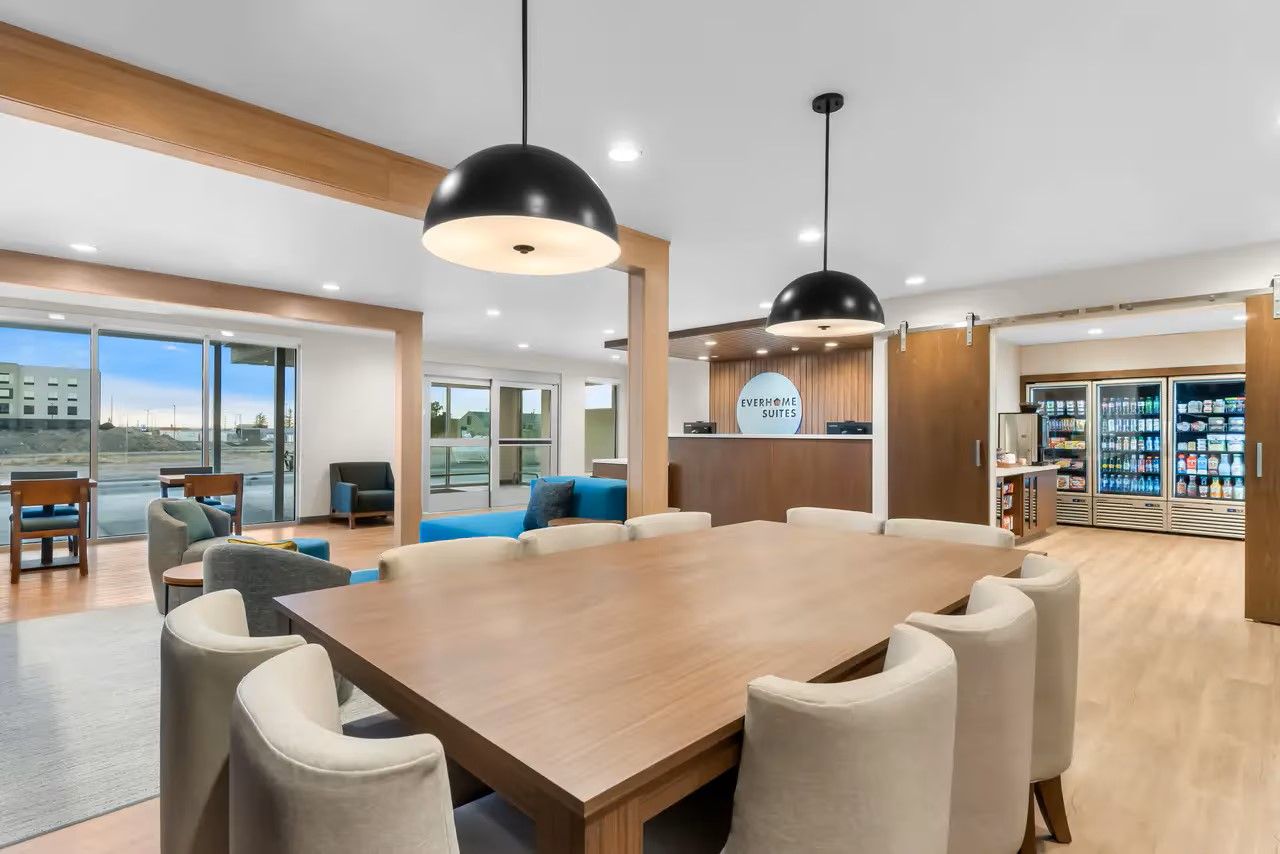 Everhome Suites Custom Lobby and Market Millwork and Countertops