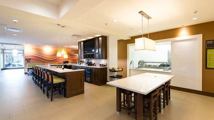 Hilton Garden Inn Custom Bar Cabinetry