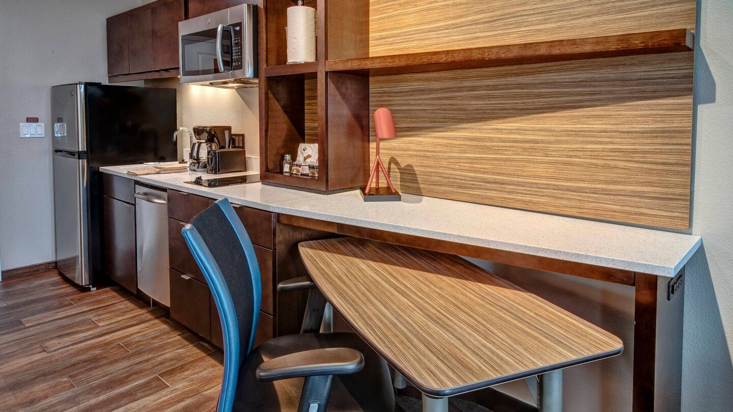 Marriott TownePlace Suites Guestroom Cabinets and Quartz Countertops