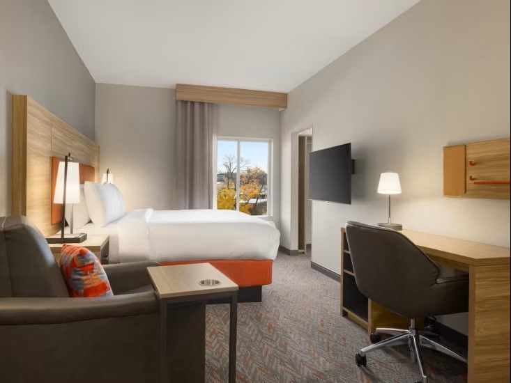Candlewood Suites by IHG Custom Guest Bedroom Window Valances 