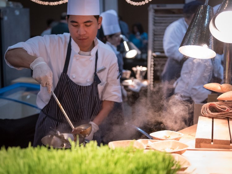 Rooftop Oasis: Pool Party with Veuve Clicquot at Alto