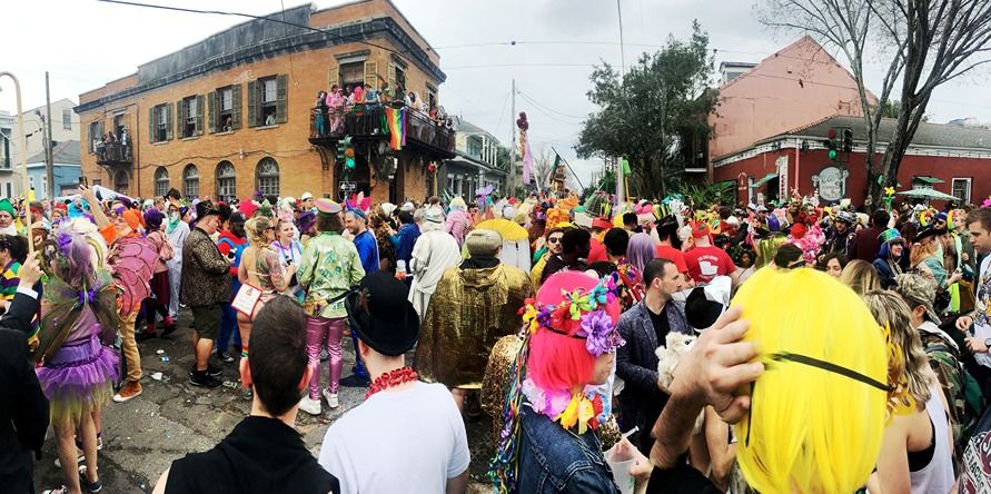 mardi gras walking parades