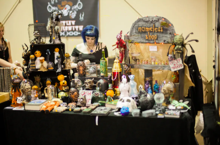 The Oddities & Curiosities Expo is Bringing All Things Weird to New