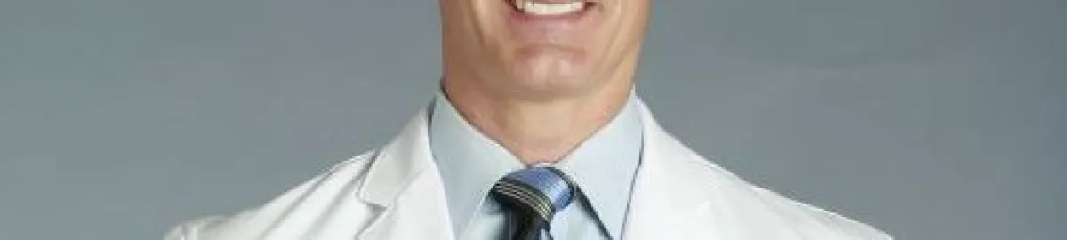 Dr. Paul Jeffords Discusses Patient Satisfaction in Outpatient Spine Surgery in Becker's Spine Review