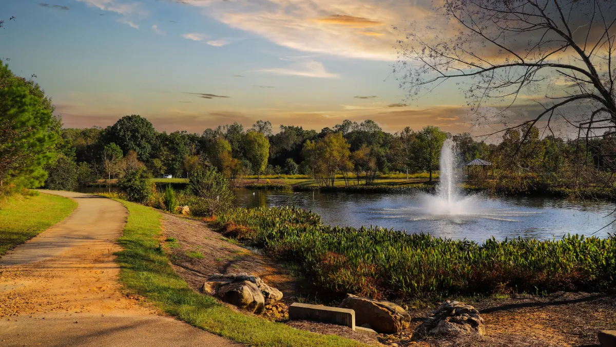 a lake in Alpharetta, GA