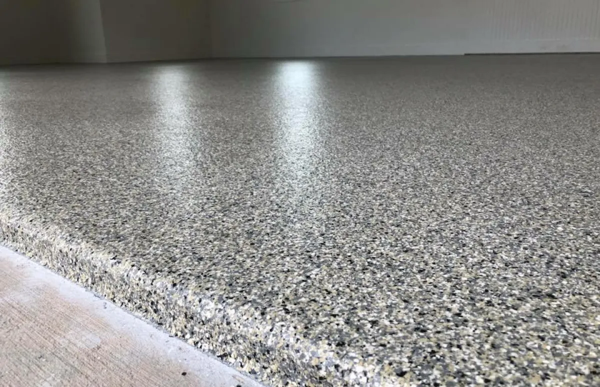 close up of garage floor lip